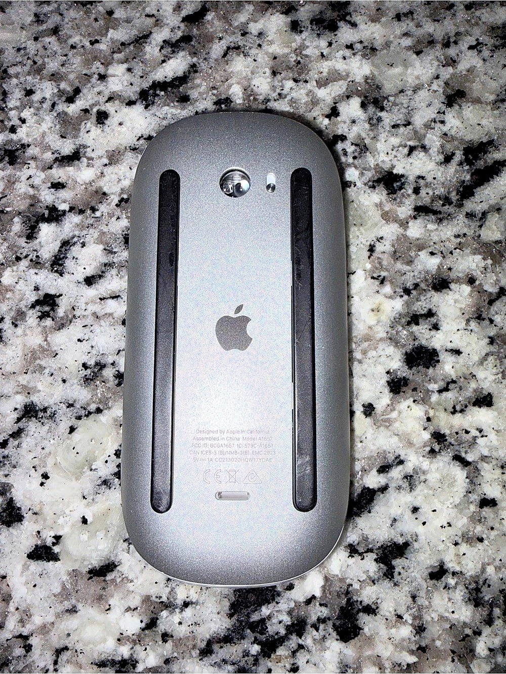 Apple Magic Keyboard and Magic Mouse Bundle - Picture 3 of 4